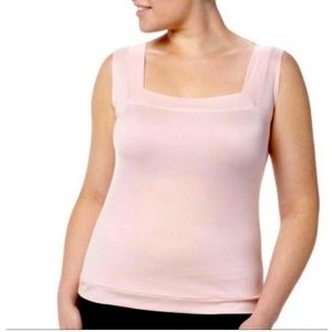NWT SPANX Hide & Sleek Square Neck Tank.
Top Size 2x NEW Compression summer